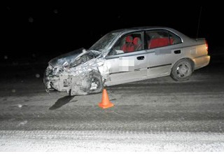 На трассе Новочеркасск — Шахты мусоровоз протаранил на «встречке» Hyundai Accent