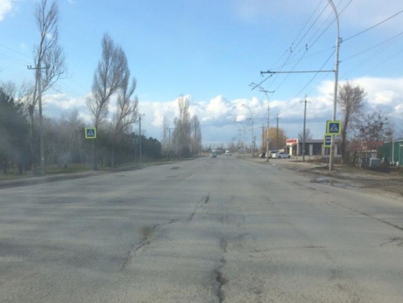 Недалеко от места гибели 12-летней волгодончанки предпочли не обновлять «зебру»