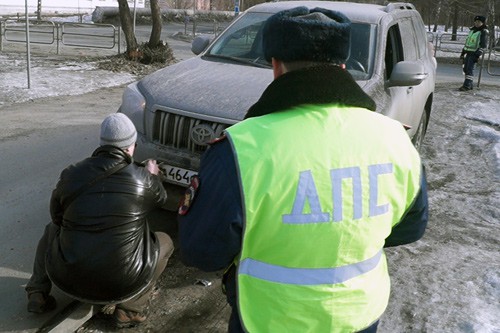 В г. Шахты госномера на автомобилях должны быть чистыми — пройдет рейд ГИБДД