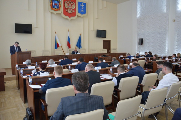Азовские депутаты признали необходимость ремонта системы ливнестоков